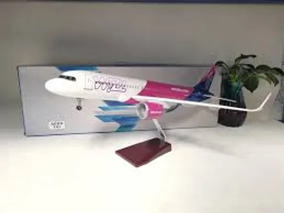 47cm A320 WizzAir