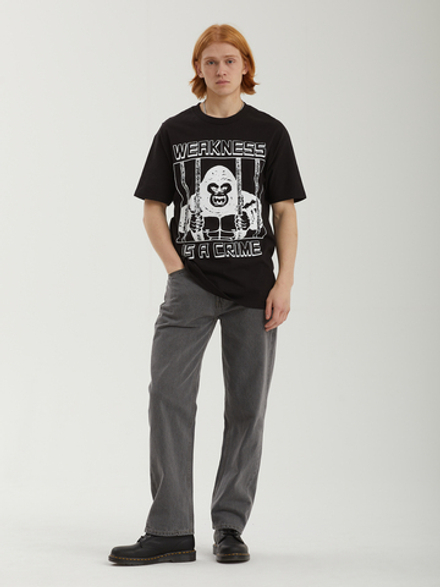 Мужская Футболка Weakness Is A Crime