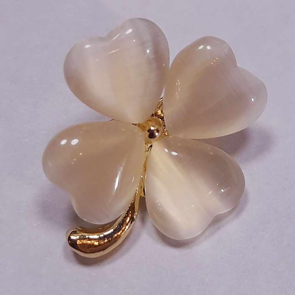 Брошь "Цветок красный"