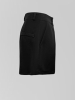 Шорты классические короткие с защипами спереди