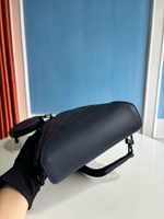 Avenue Slingbag