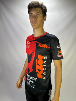 Футболка RedBull