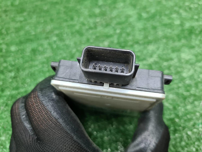 Датчик слепых зон Land-Rover Discovery 5 (2016-нв)