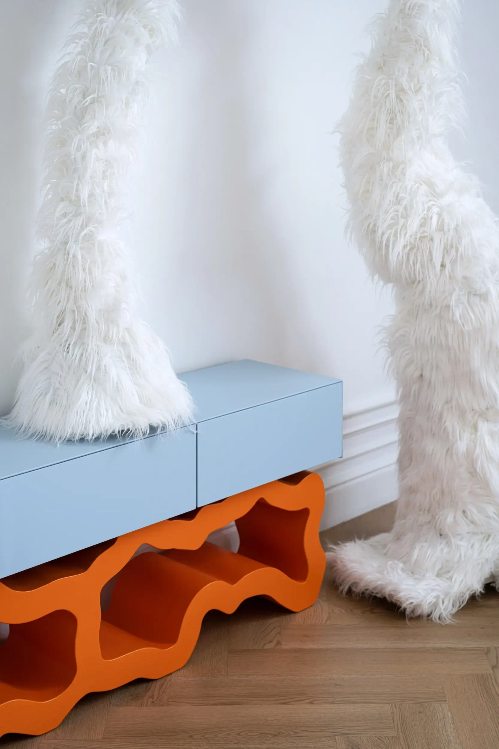 Тумба "Гигантский Эклер" 260 см