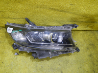Битая Фара правая Toyota Land Cruiser Prado 150 (2017-н.в.) LED