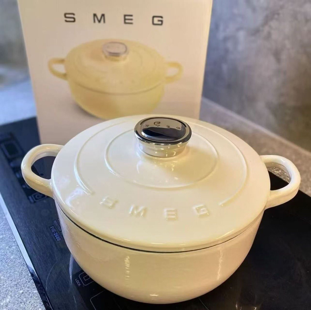 Кастрюля SMEG (4.2 литра)
