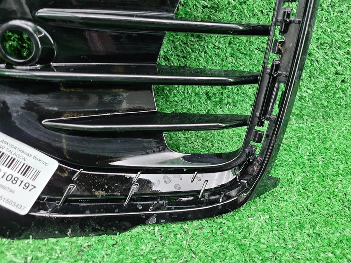 Решетка переднего бампера правая VW Talagon 21-нв