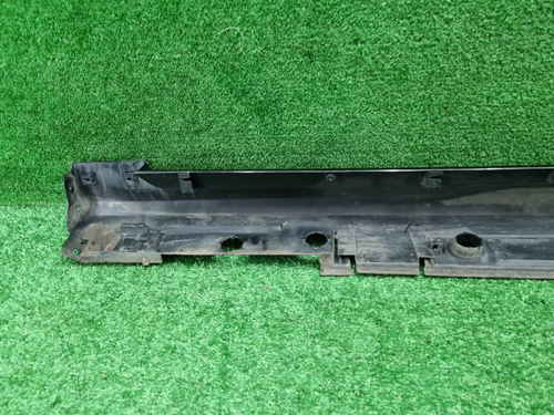 Накладка порога правая Toyota Corolla E210 (18-нв)