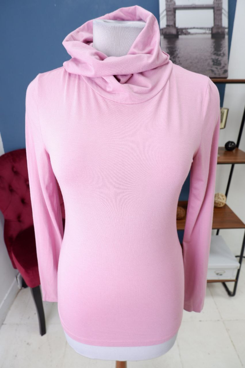 Водолазка нежного оттенка 46 размер