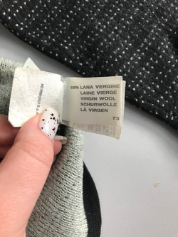 Кофта Valentino из шерсти, визуально на 8 лет