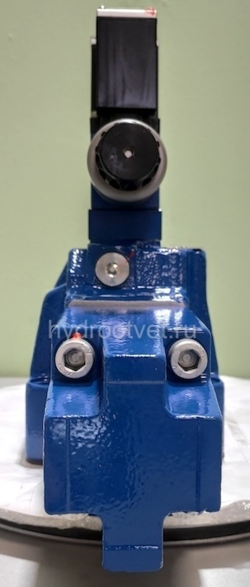 4WRZE25E1-325-7X/6EG24ETK31/A1D3M - Пропорциональный распределитель Ду25 со встроенным усилителем (OBE), номинальный расход 325 л/мин, схема E1-, каналы управления ET - X и Y - внутренние, сигнал управления ± 10 В