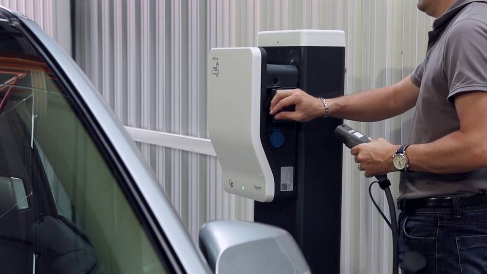 Зарядная станция EVlink Wallbox, 7.4 кВт, T2 с заглушкой (EVH2S7P04K) - 5