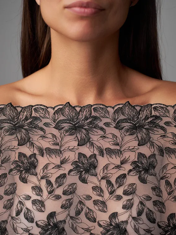 05-159 Вышивка на неэл. сетке 30 см, айвори/черный