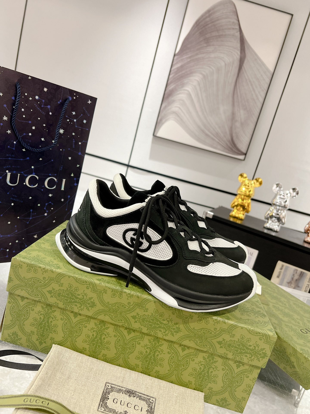 Gucci Run Sneaker (4 colors)