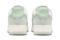 Кроссовки женские NIKE WMNS AIR FORCE 1 '07 SE TRK3