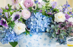 Full Bloom: Joyful Designs for the Table