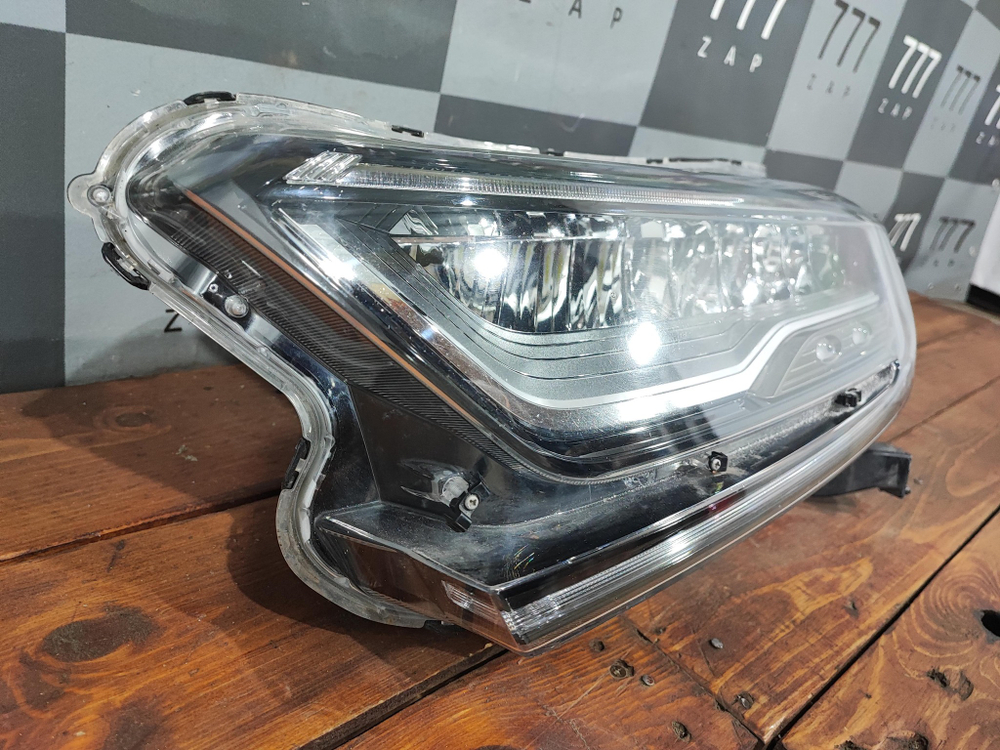 Фара левая LED Honda CR-V 5 (RW) Оригинал целая 33150TLAG11