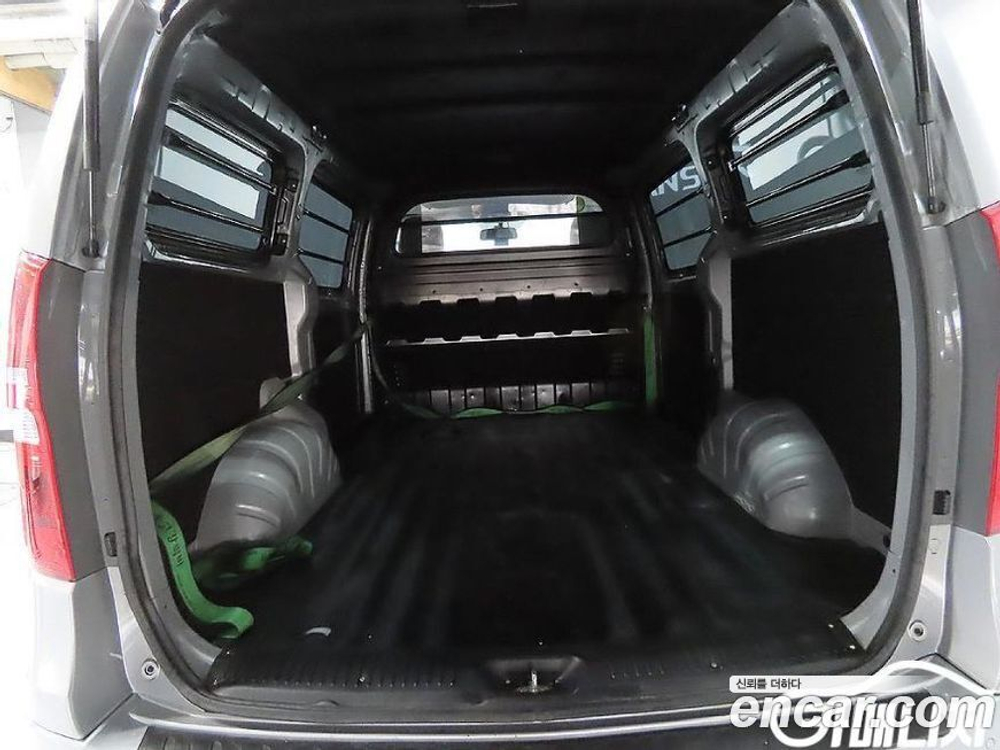 Hyundai The New Grand Starex Van 3-х местный (08.2019)