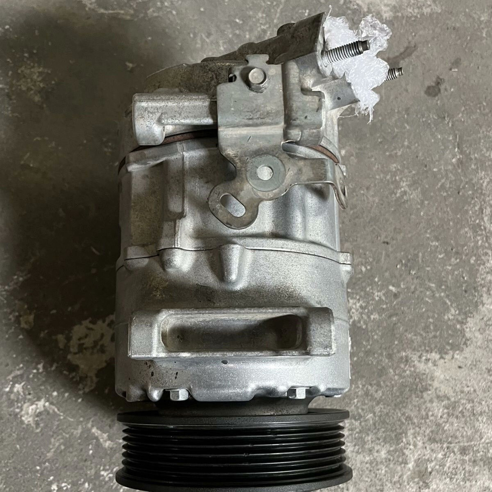 Компрессор кондиционера Peugeot 408 307 301 308, Citroen C4
