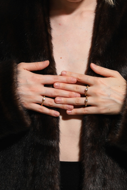 Кольцо золотые шарики