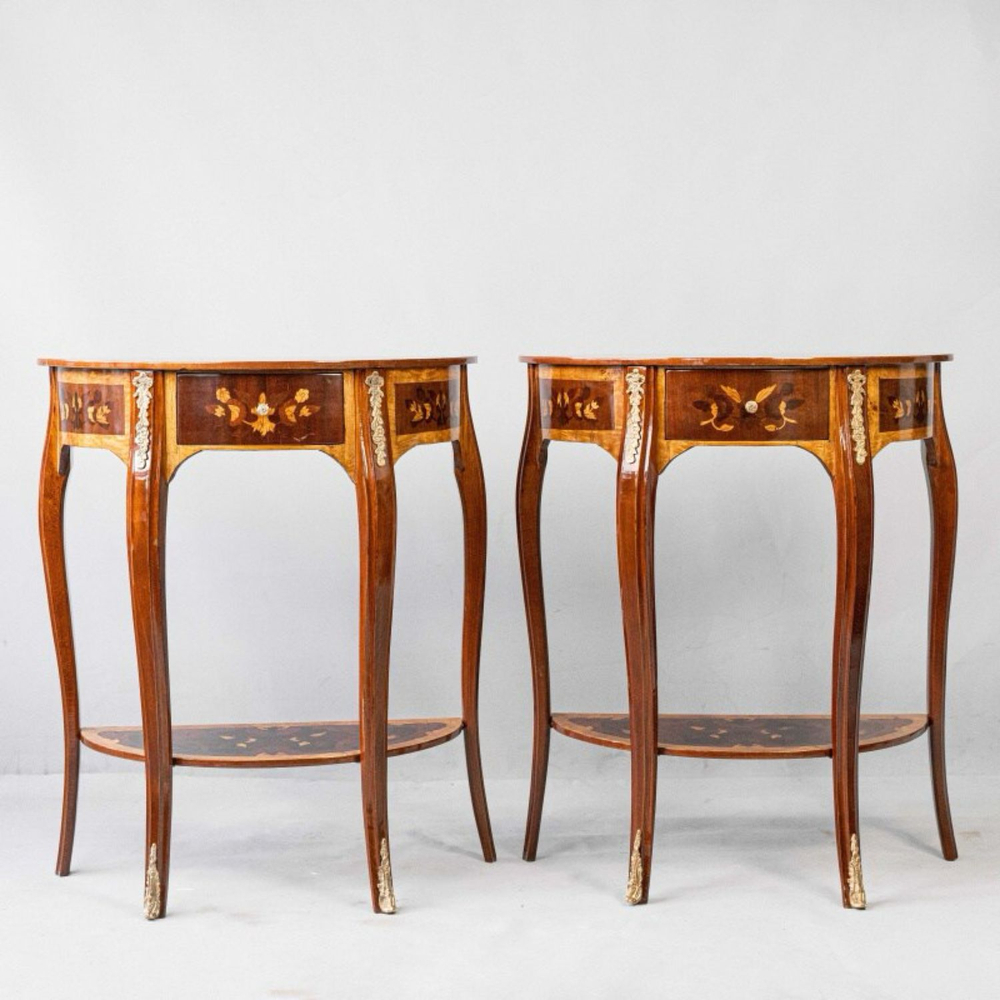 Парные комоды в дворцовом стиле