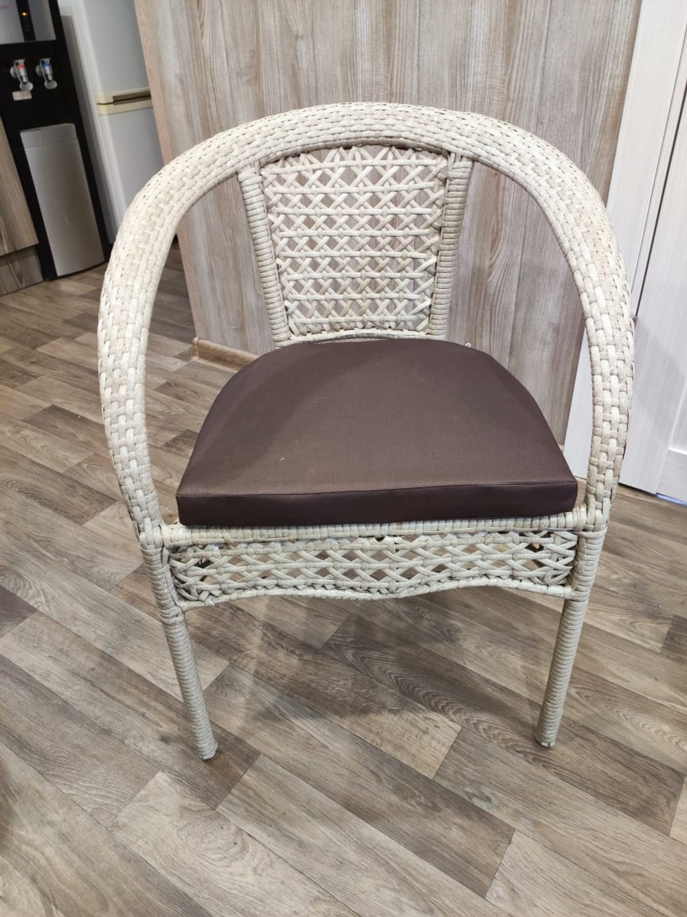 Стул-кресло из ротанга Руардин «Ruardean»с мягкой подушкой 5 см — Wood