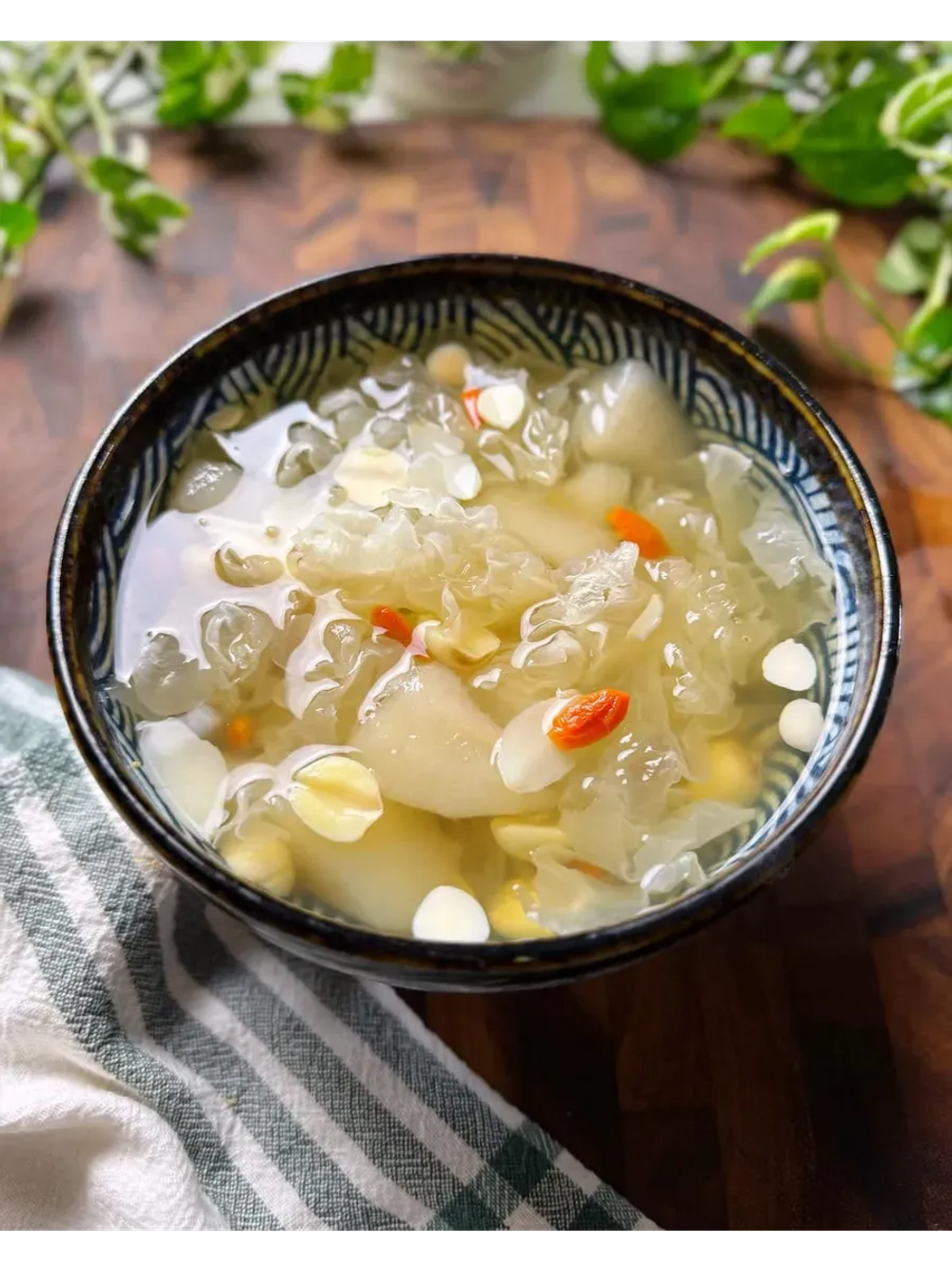 Древесный гриб коралловый Тремелла 100 г