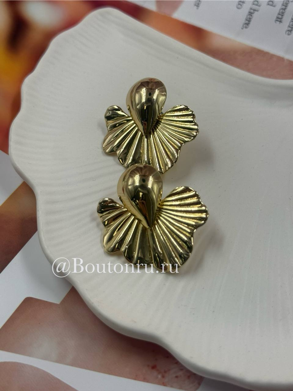 Серьги золотистые листья Гинкго