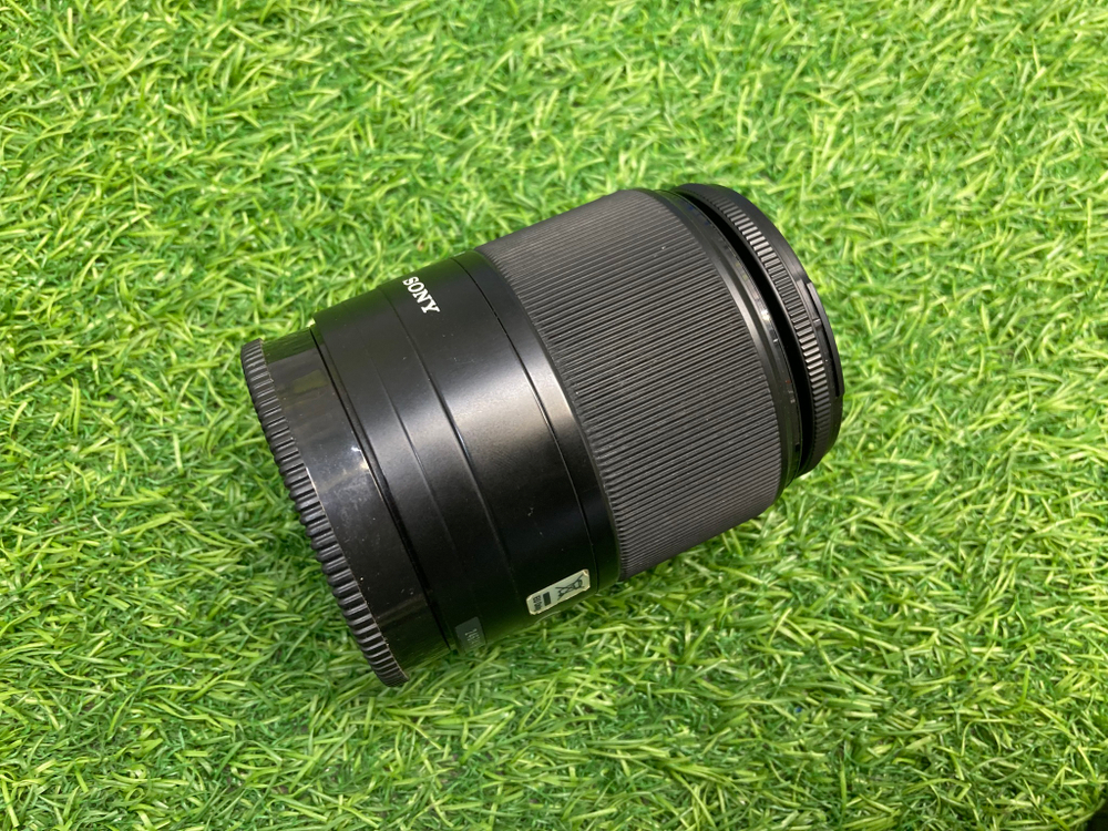 Sony DT 18-70mm 3.5–5.6