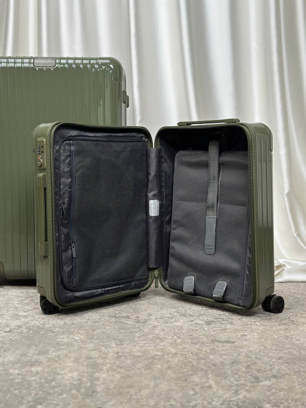 Чемодан Rimowa S