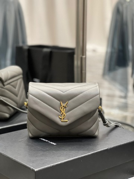 Saint Laurent Loulou 20 cm