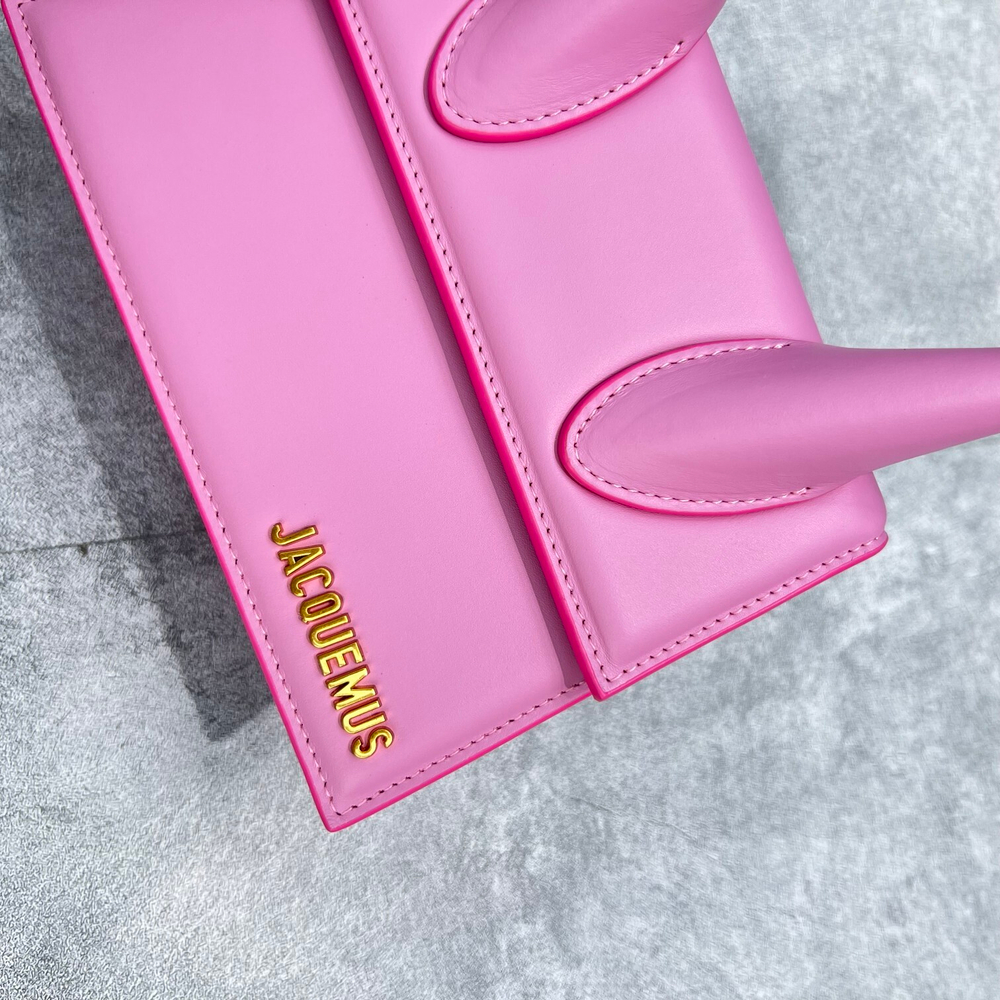 Jacquemus Le Chiquito Moyen 18 cm