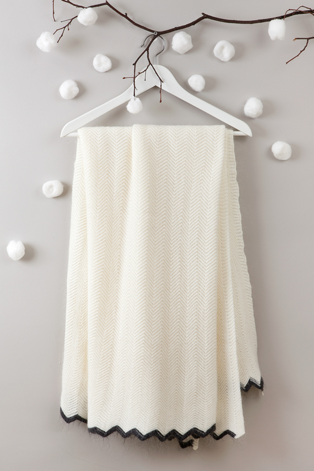 Элитный плед-покрывало Imperio 293 белый от Luxberry Португалия