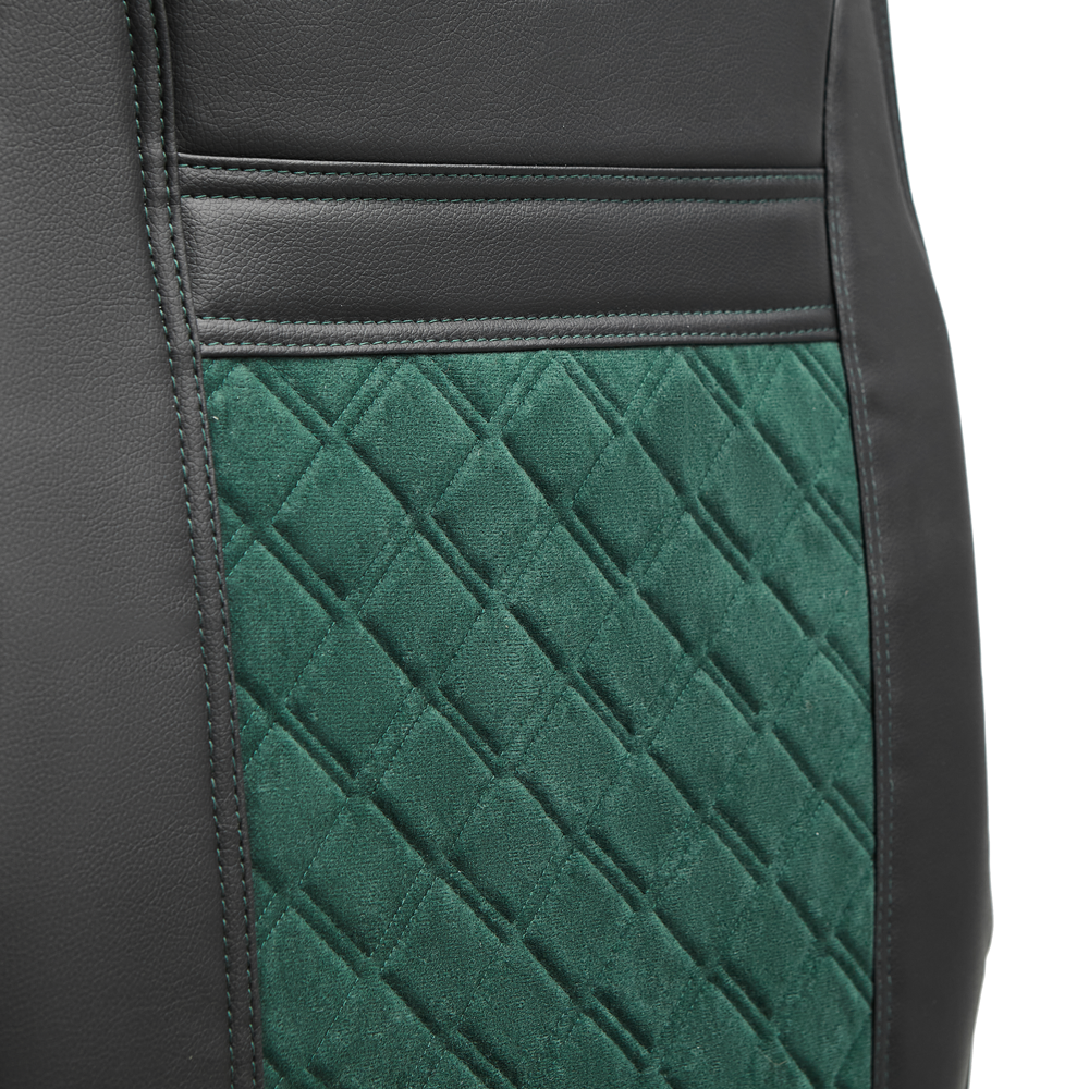 Чехлы VOLVO FH-13 после 2018 года: 2 высоких сиденья, ремни из сиденья (есть вырезы под ремень) (экокожа, черный, зеленая вставка)