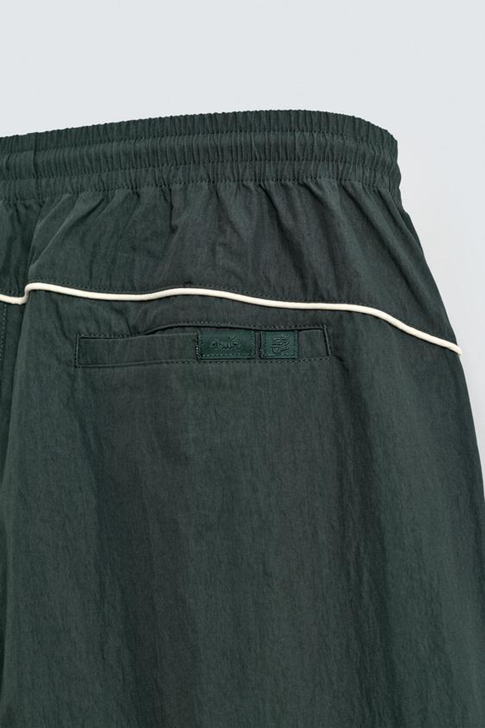 ZARA БРЮКИ-ДЖОГГЕРЫ ИЗ ВЫСОКОТЕХНОЛОГИЧНОЙ ТКАНИ С КОНТРАСТНЫМИ ДЕТАЛЯМИ, ЗЕЛЕНЫЙ