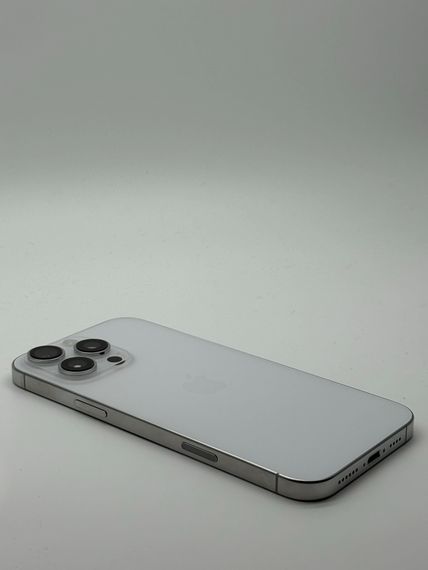 iPhone 16 Pro Max 256Gb white Titanium