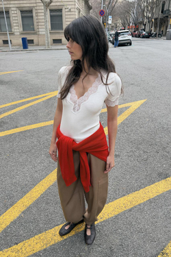 ZARA ФУТБОЛКА В РУБЧИК С КРУЖЕВОМ, БЕЛЫЙ