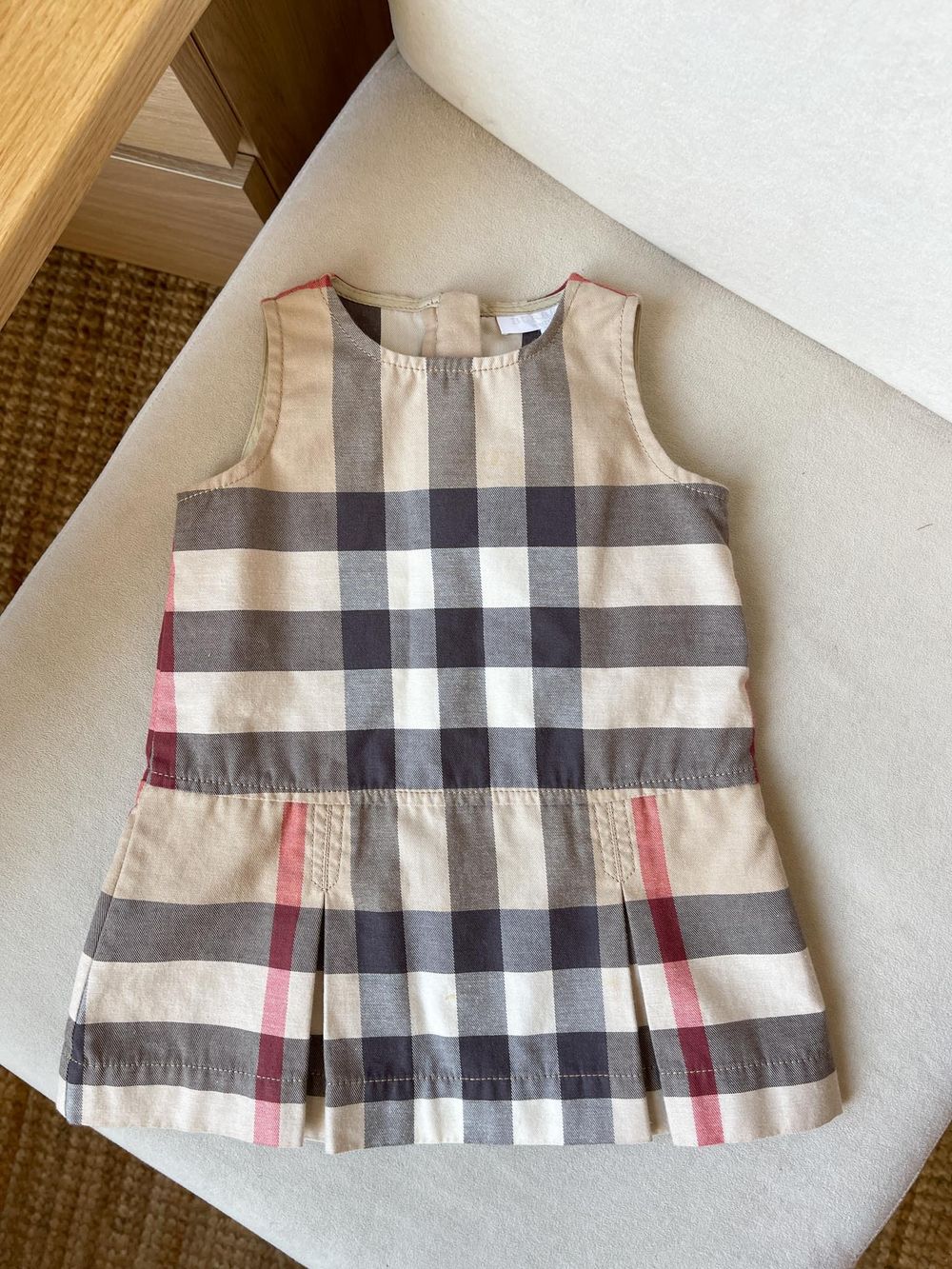 Платье Burberry, 74