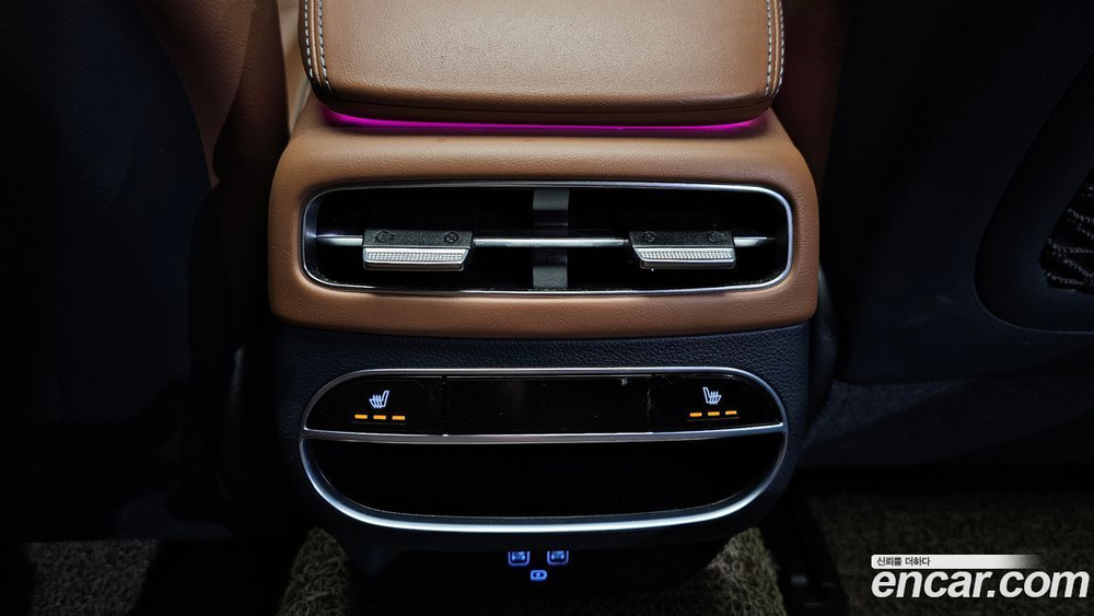 Genesis GV70 2.5T Бензин AWD (10.2022)