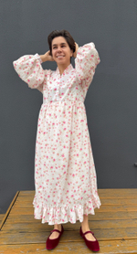 Платье "Рюши" из фактурного хлопка, нежно-розовые цветочки