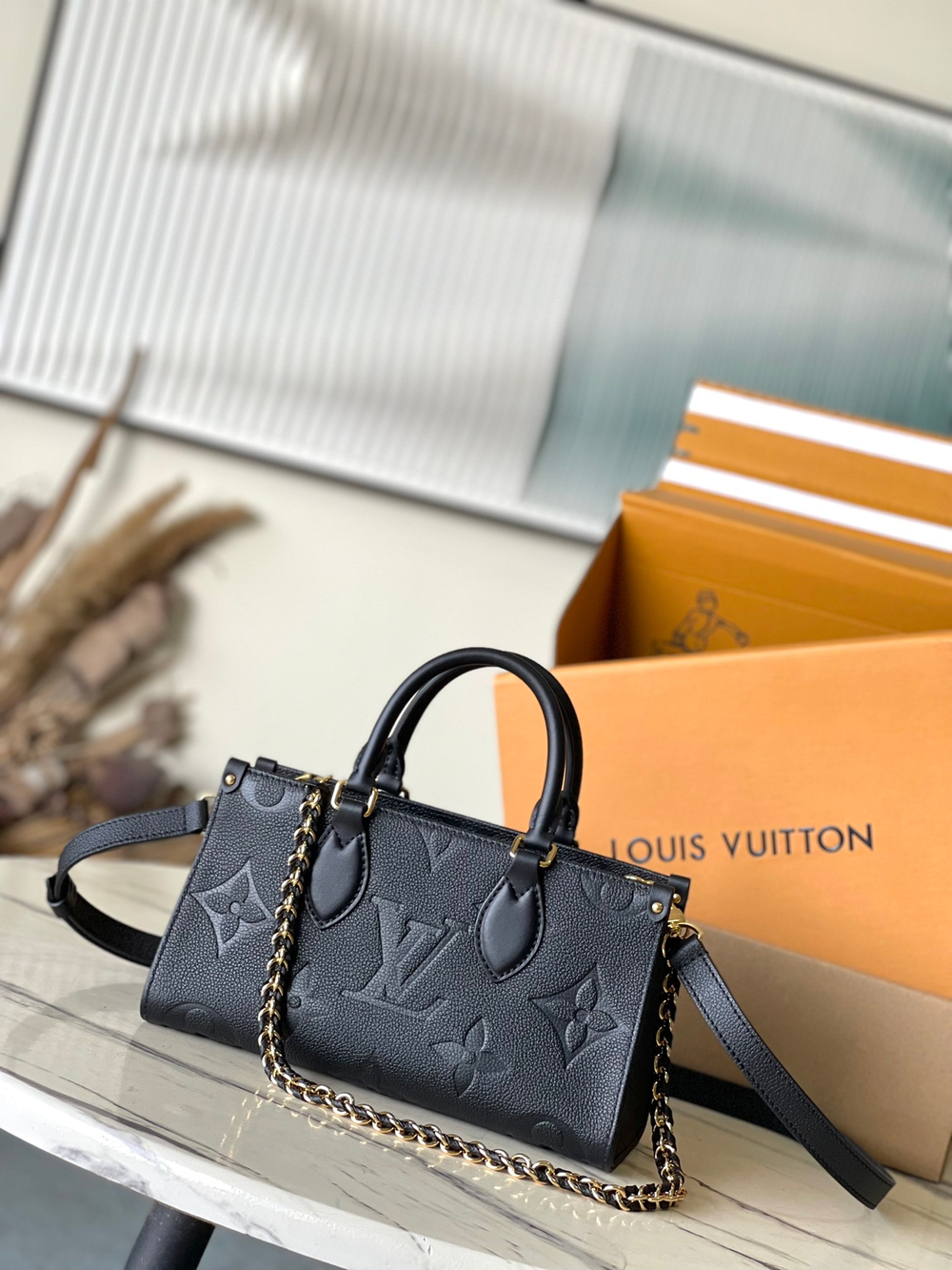 Louis Vuitton Onthego East West