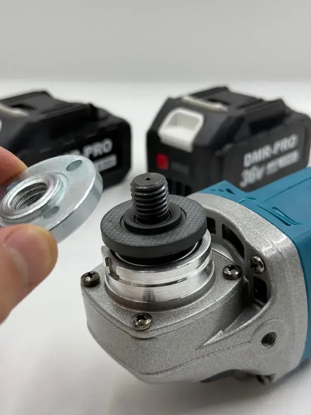 Болгарка Аккумуляторная / УШМ 125 мм аккумуляторная DMR-PRO в кейсе + 2 акб