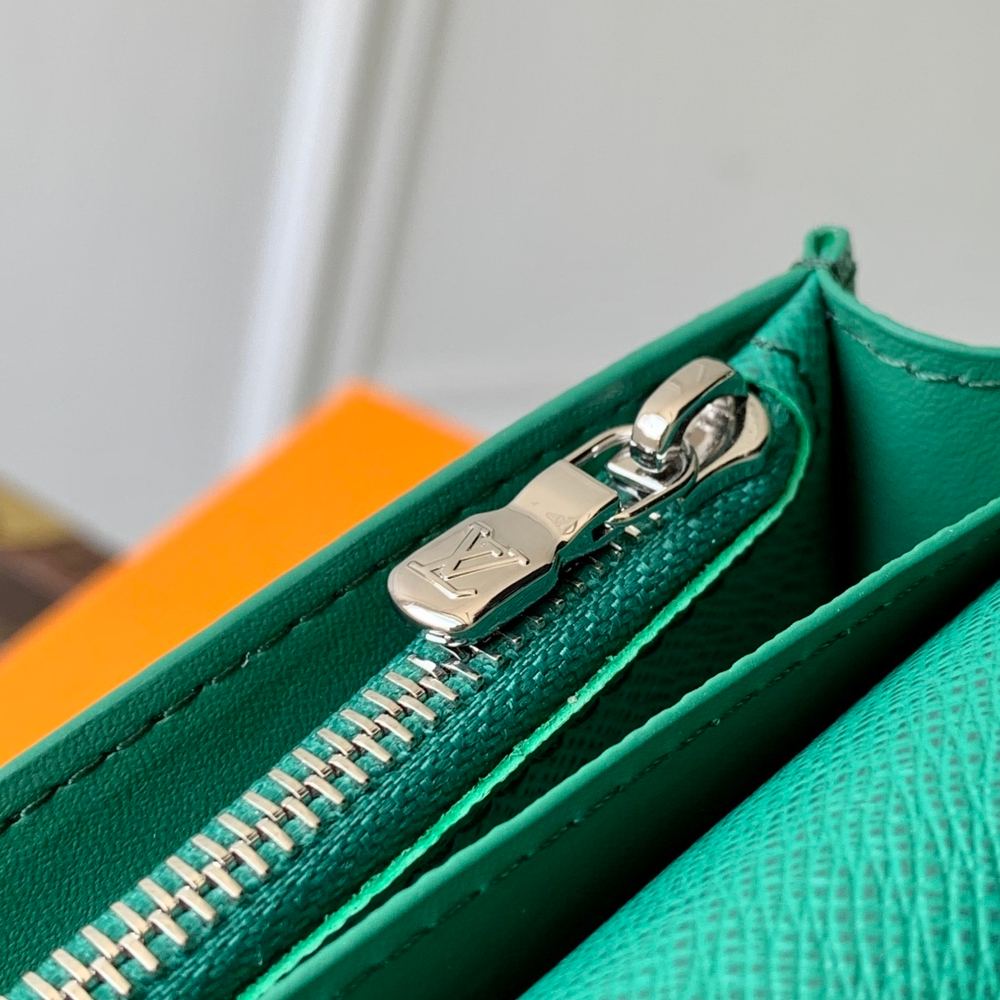 Louis Vuitton Brazza Wallet