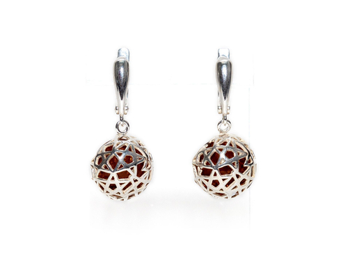 Серьги с натуральным янтарем коньячного цвета, диаметр камня 12 мм