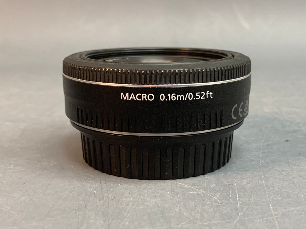 Canon EF-S 24mm 2.8 STM