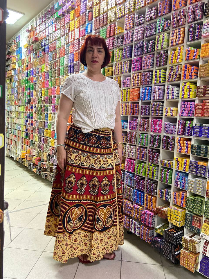 Юбка на запах хлопок микс узоров цветы цвет бежевый черный красный free size (40-52)