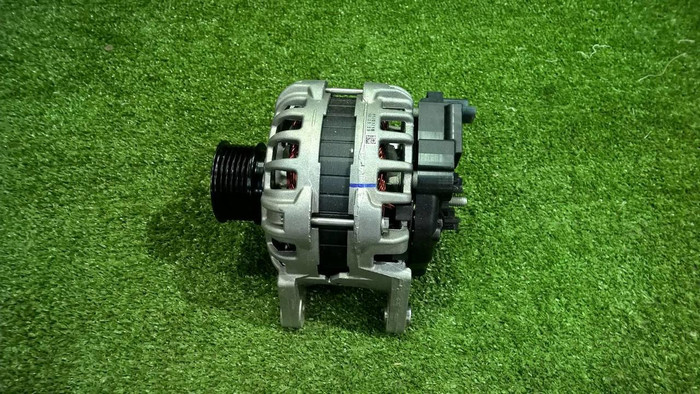 Генератор 14V 90A Renault Logan 2 (2014-2022)