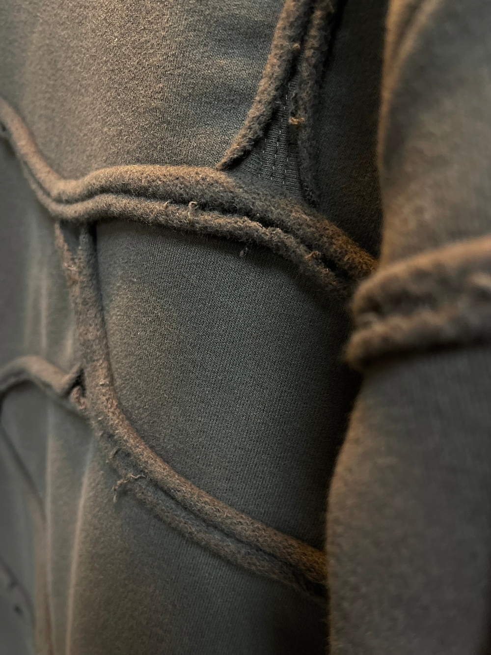 Свитшот Корневой узор