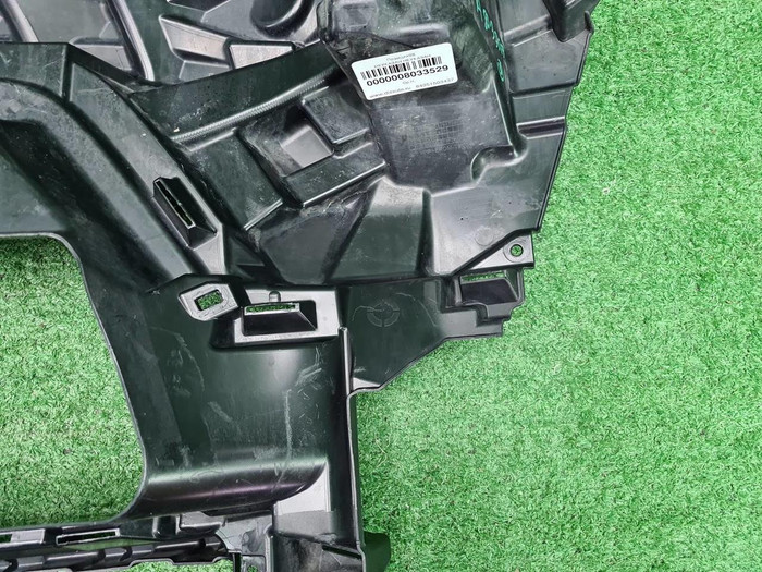 Кронштейн переднего бампера BMW X7 G07 (2019-2022)