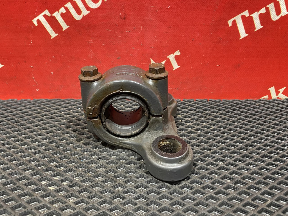 Кронштейн переднего стабилизатора 2018г